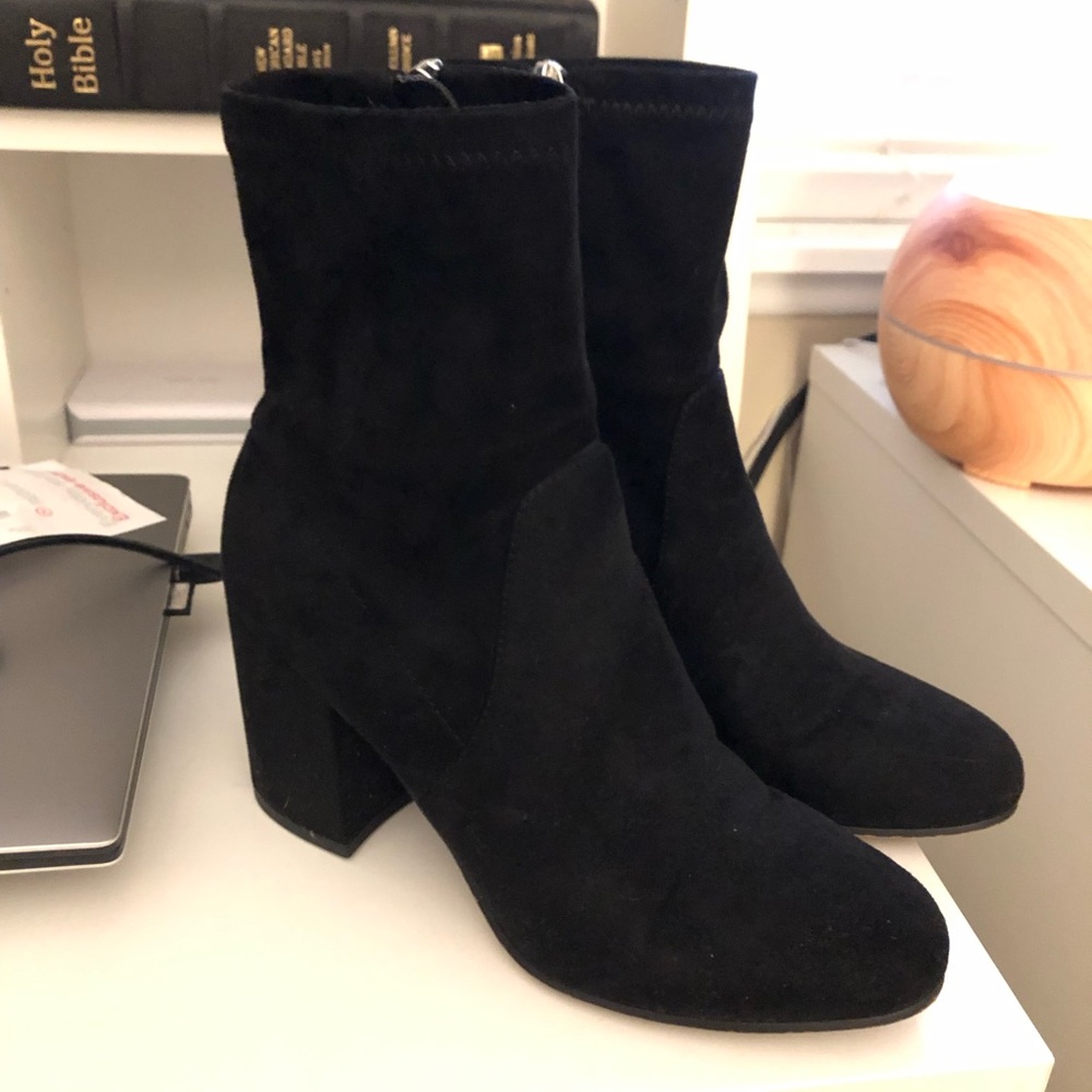 Marc Fisher Ileesia Sock Booties